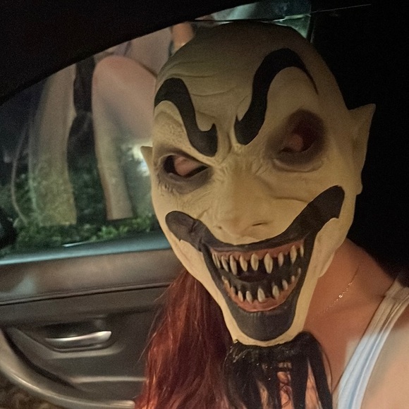 Mask - Picture 1 of 2